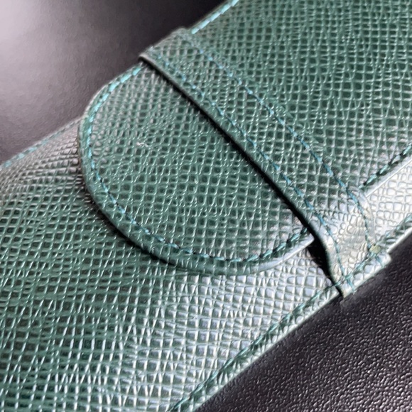 Louis Vuitton Dark Green Epi Leather Glasses Case - Picture 3 of 8